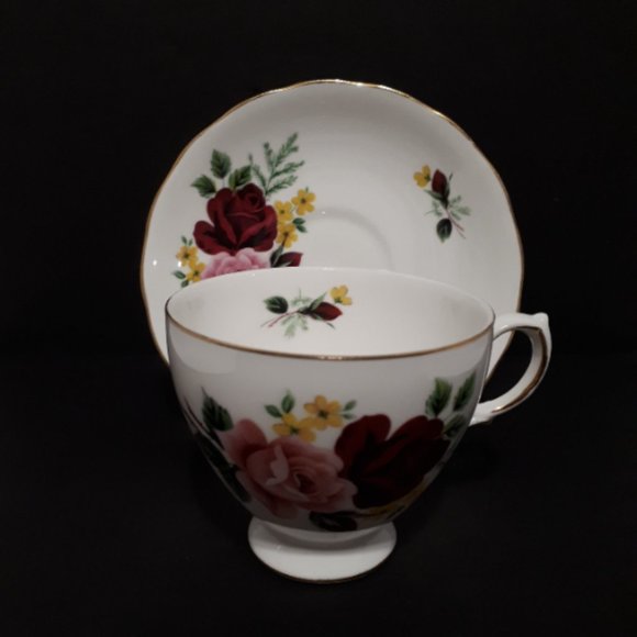 Vintage Teacup Queen Anne Roses by Ridgeway Potteries - Picture 2 of 5